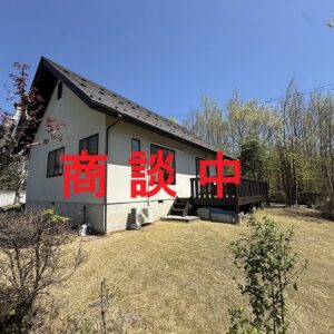 広いテラスからアルプスの眺望あり！手入れの行き届いた美邸