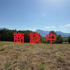 多目的にご利用可！長坂駅までアクセスのよい広い土地。