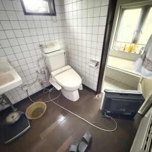 住居スペース、洗面、トイレ、バス
